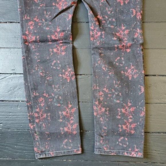 Lucky Brand Red And Black Distressed Jeans - Picture 8 of 8